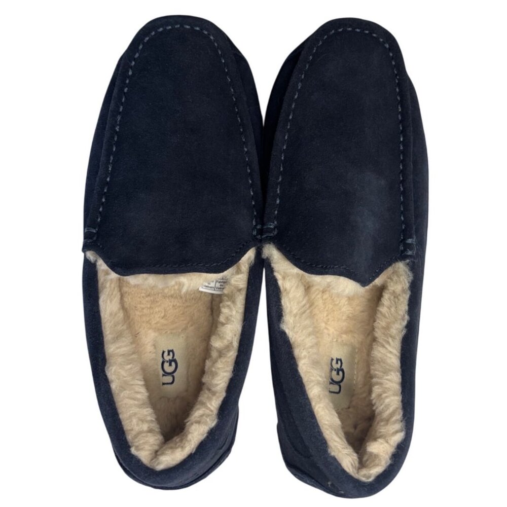 UGG Ascot Navy Suede Moccasins Men’s 9, Outdoor Slippers, Sheepskin Lined NEW